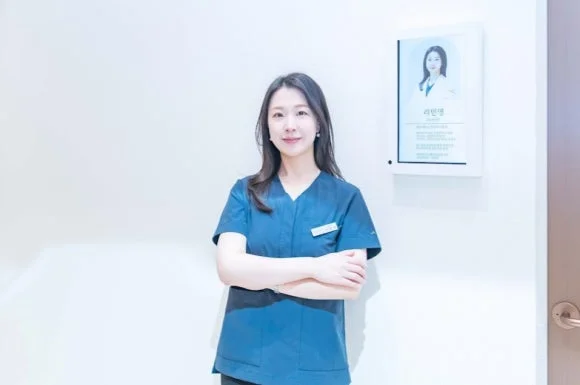 몇 달째 마른기침|리엔장 성형외과 피부과 의료진 프로필 사진