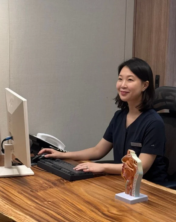 아데노이드형 얼굴|이비인후과 전문의의 진료 및 상담 모습